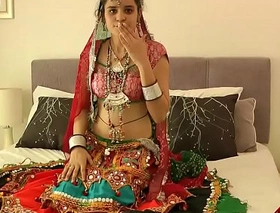 Hot indian babe showing boobs of evryone