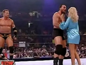 wwe - ECW Extreme Bikini Mel‚e - Torrie Wilson vs. Kelly Kelly 2006 8-22