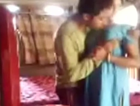 Sex-mad Bengali wed involving arrears deep throats and fucks involving a dressed quickie, bengali audio.FLV