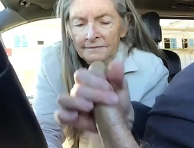 granny orall-service upon car - cum