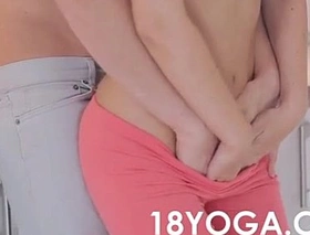 Sexo underwood instructor de yoga