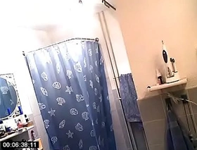 Bathroom voyeur3